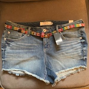 New! Torrid Jean Shorts Size. 14